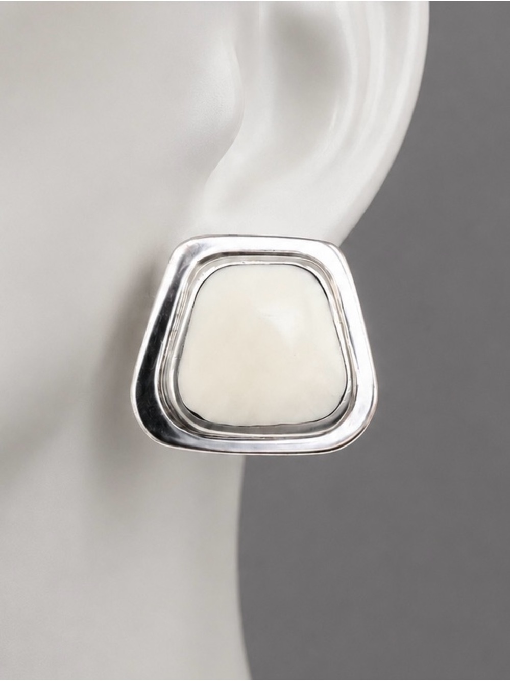 Mexico Sterling Silver Earrings W/ White Stone PRETTY